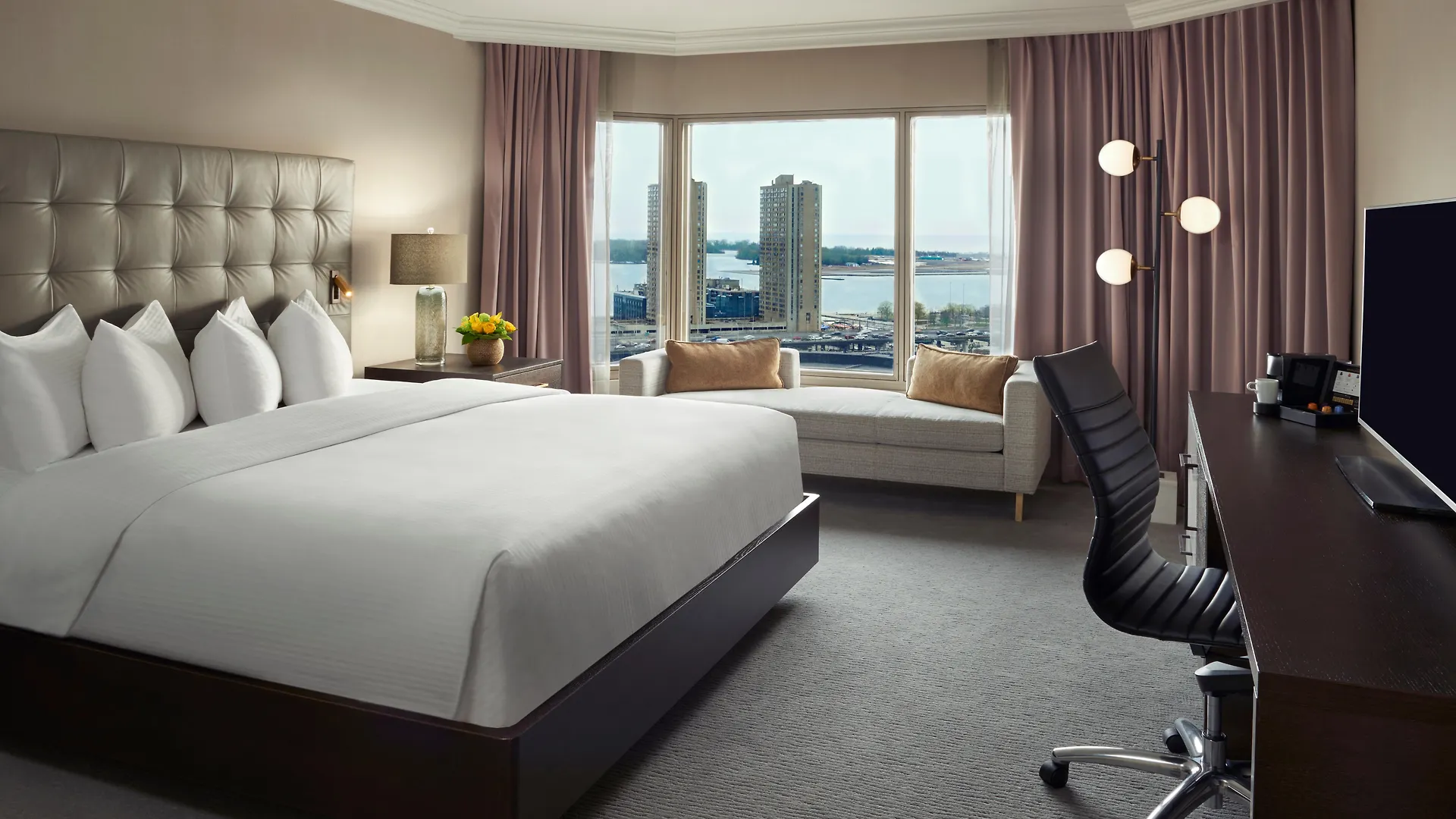 Intercontinental Toronto Centre By Ihg Hotel 4*,  Canadá