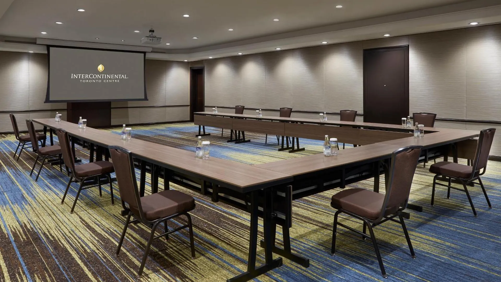 Intercontinental Toronto Centre By Ihg Hotel 4*,  Canadá